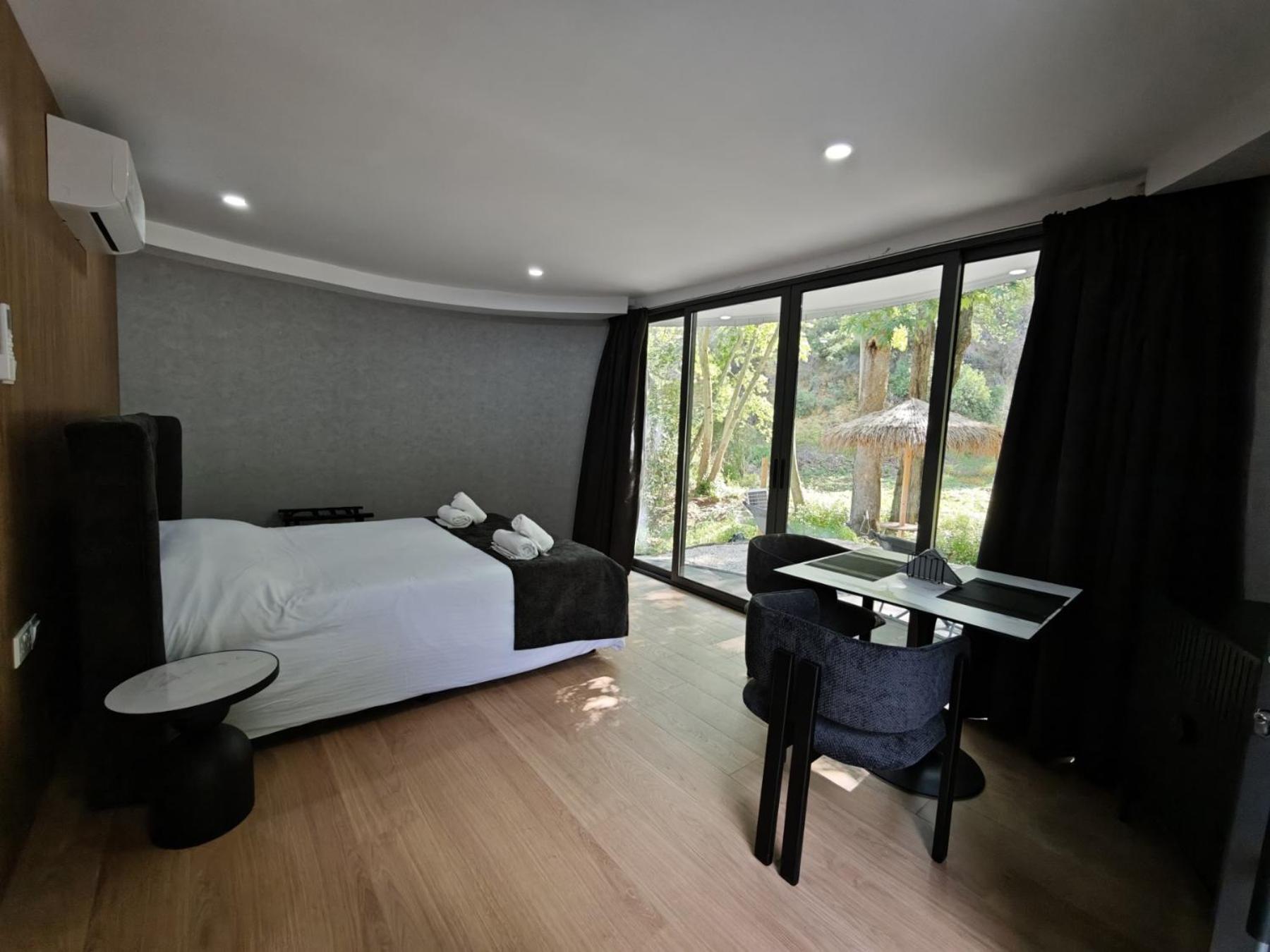 River Glamping Kalopanayiotis Lodge Καλοπαναγιώτης