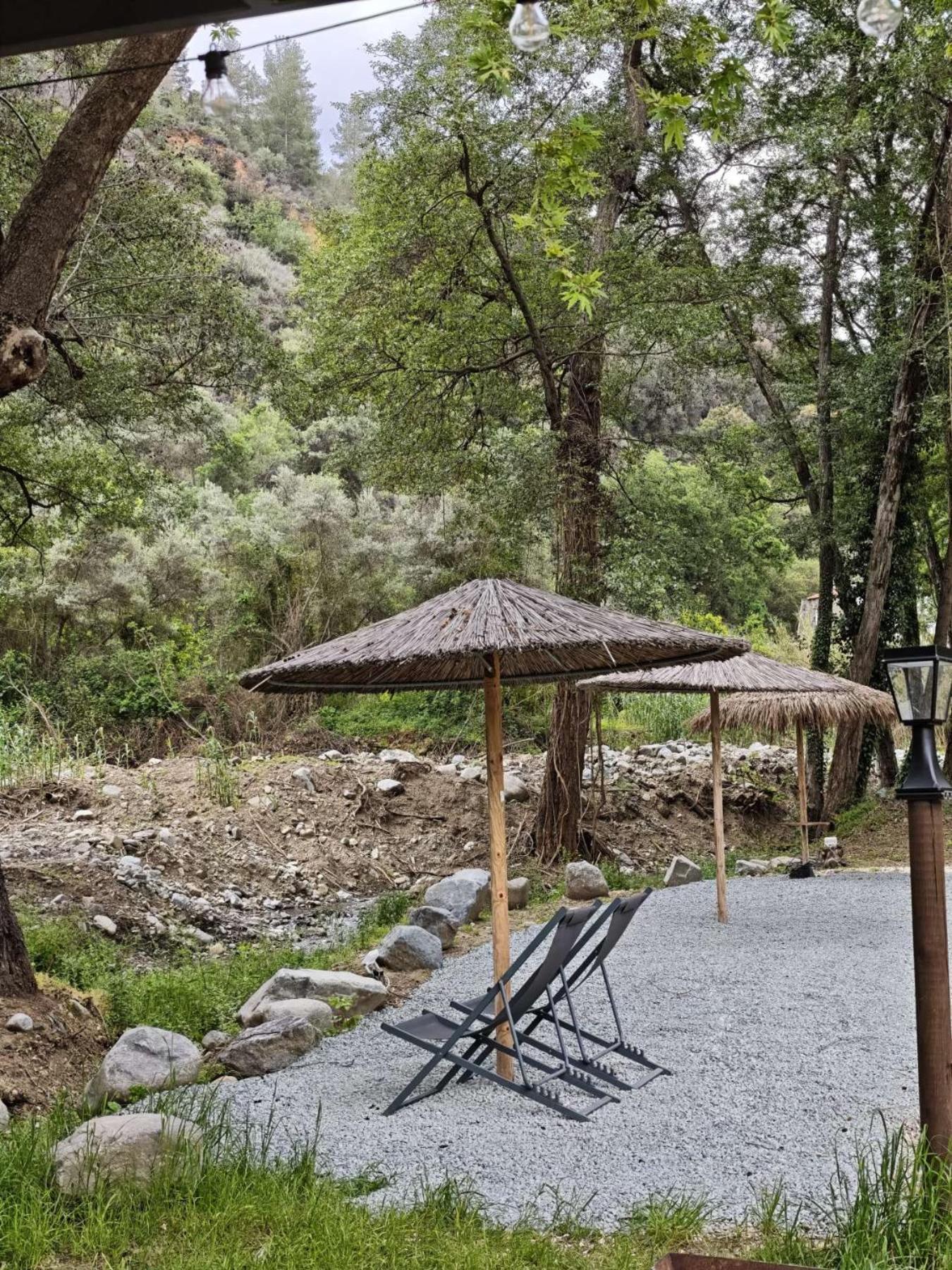 River Glamping Kalopanayiotis Lodge